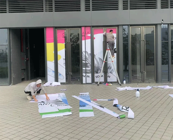 成都廣告噴繪怎么制作？噴繪制作流程有哪些內(nèi)容呢？
